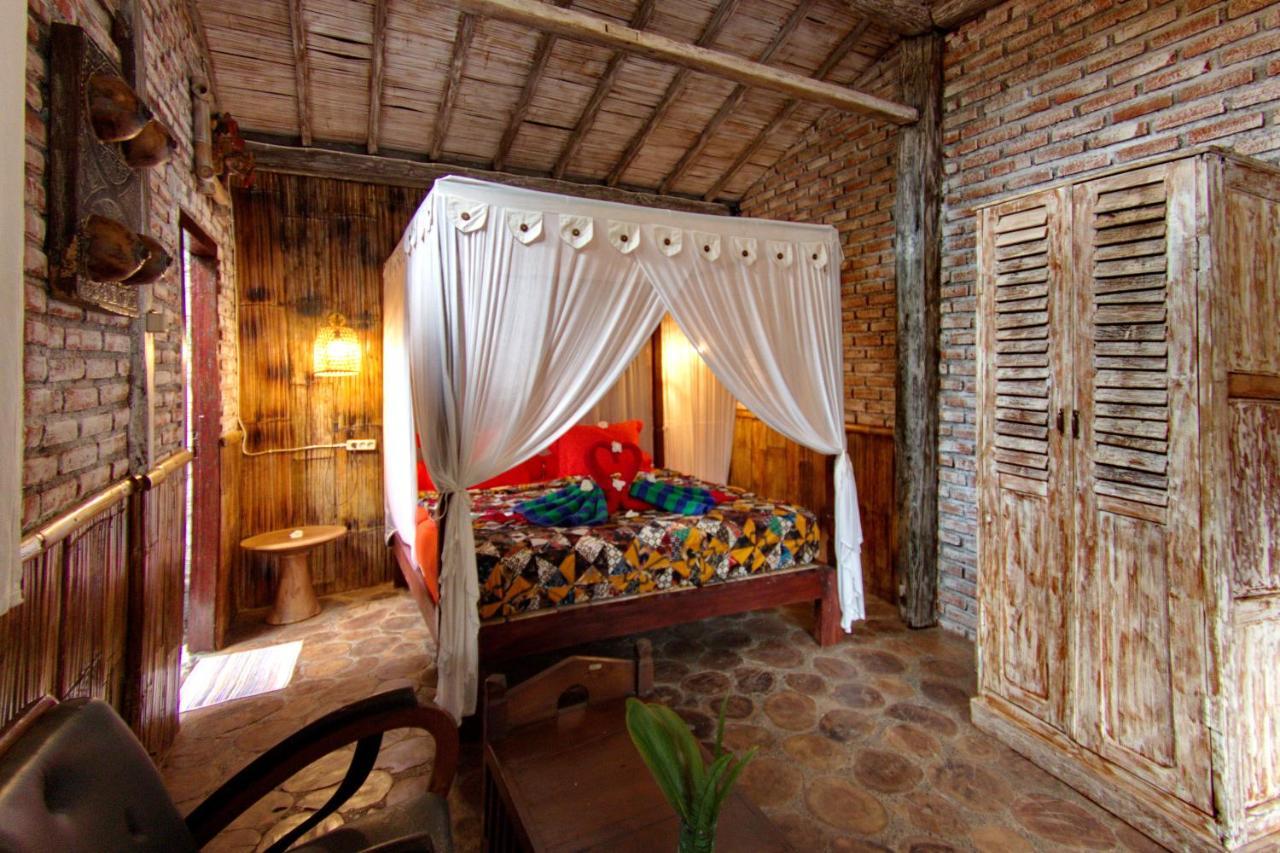 Santhiku Hotel & Spa Lovina  Ngoại thất bức ảnh